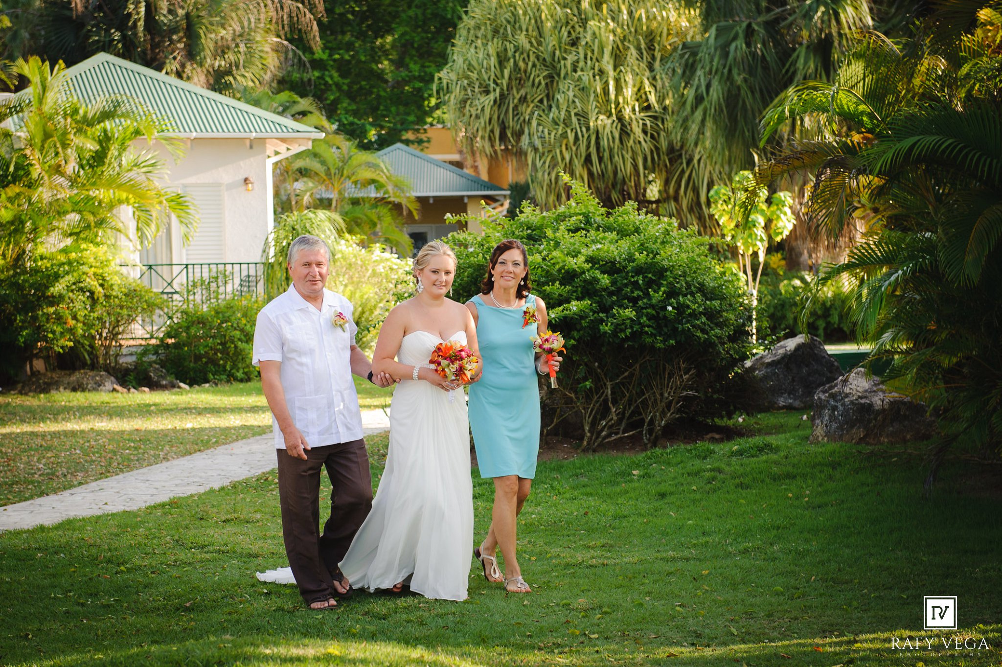 Villa Montaña Beach Resort Wedding - Puerto Rico - Evelina - Roberto