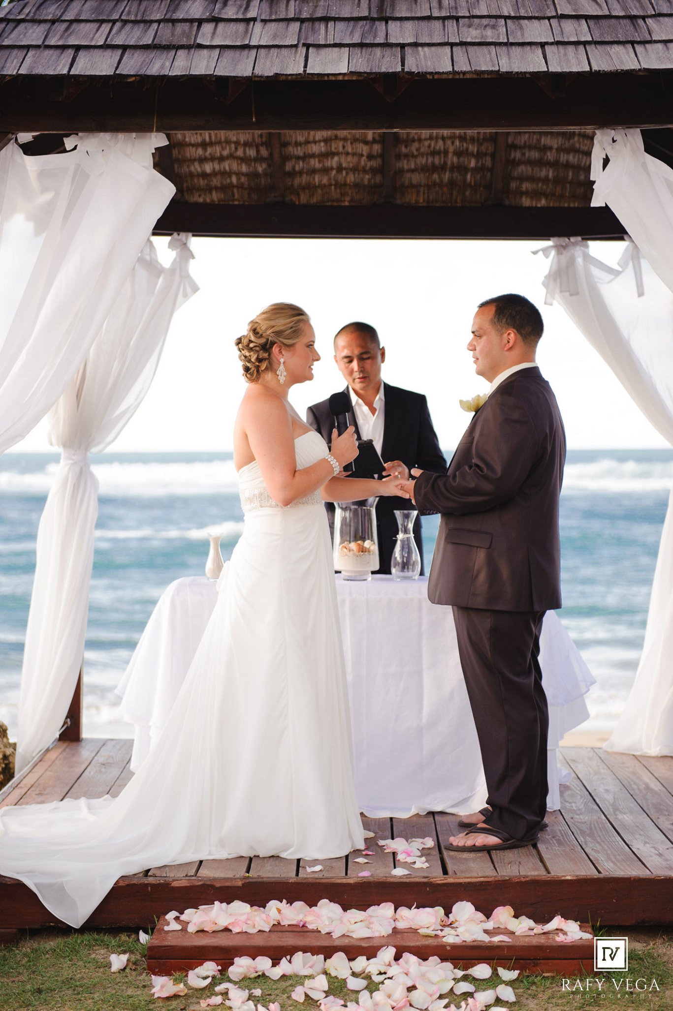 Villa Montaña Beach Resort Wedding - Puerto Rico - Evelina - Roberto